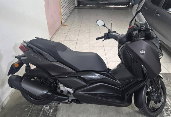 YAMAHA XMAX 300 CONNECTED ABS YAMAHA XMAX 300 CONNECTED ABS